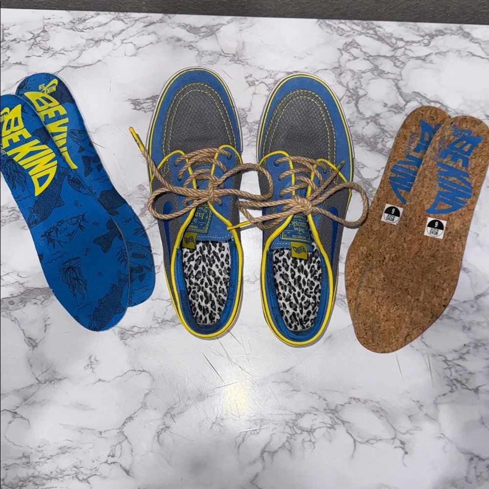 Nike Stefan Janoski Skateboarding Shoes with Extra Insoles